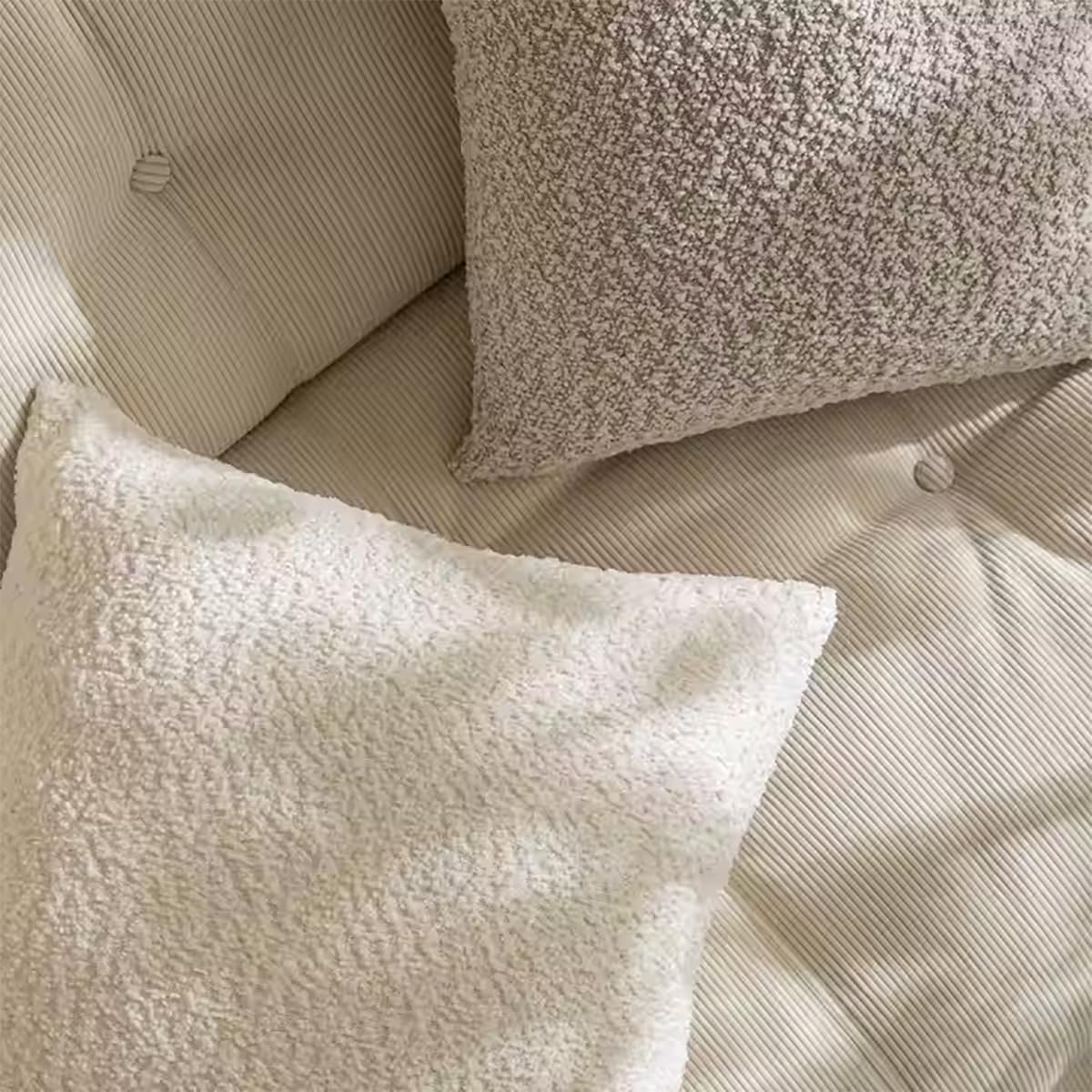 Soft Edge | Bouclé Lumbar Pillow
