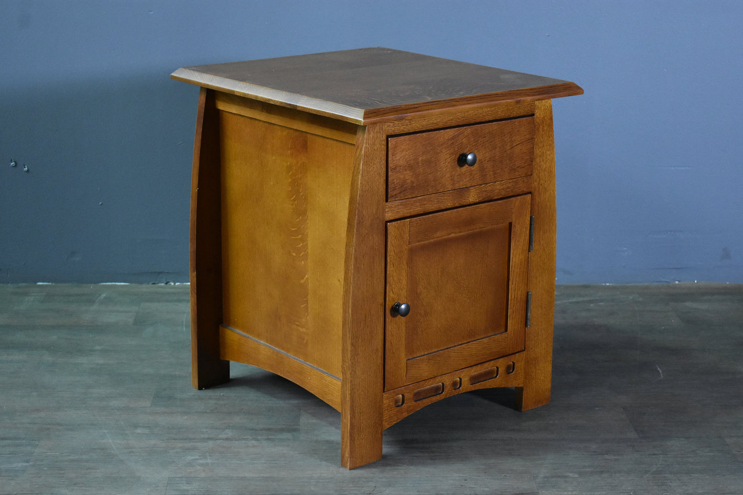 Mission White Oak 1 Drawer 1 Door Inlay End Table - Michael's Cherry