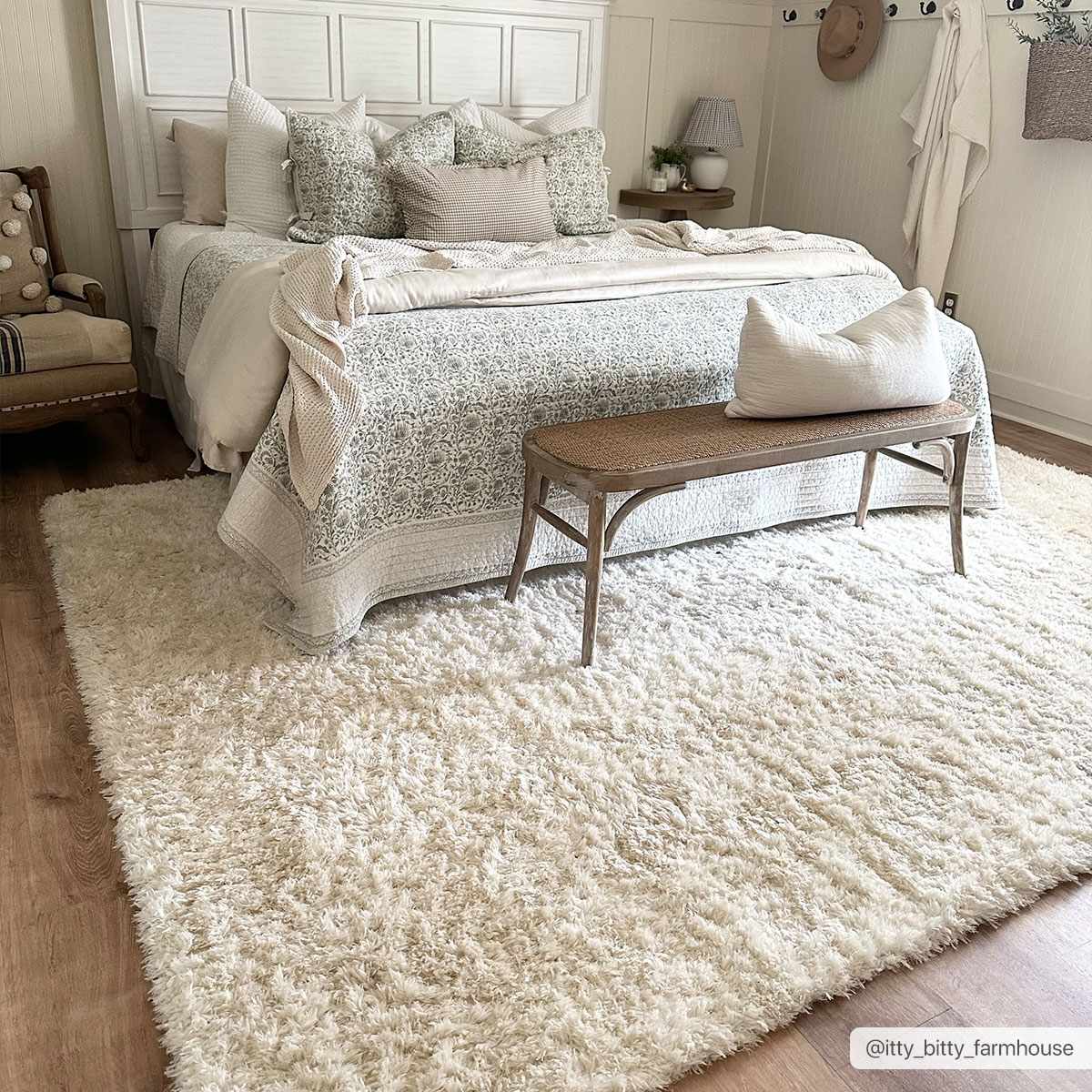 Powder Room | Cream Plush Rug